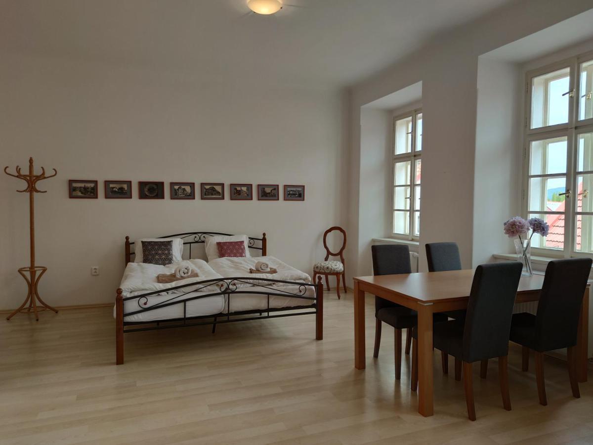 Penzion U Synagogy Jičín Zewnętrze zdjęcie